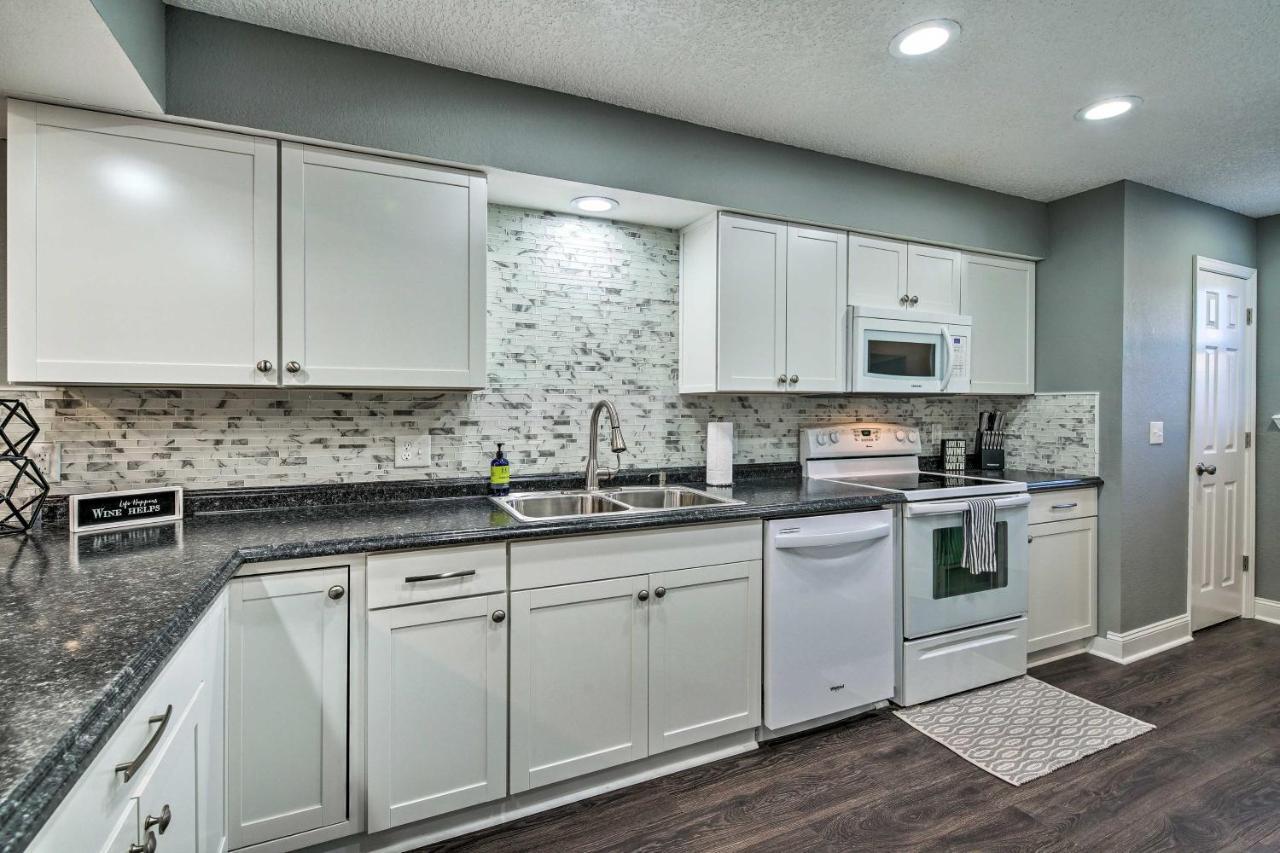 Pet-Friendly Branson Getaway With Private Patio! Apartamento Exterior foto