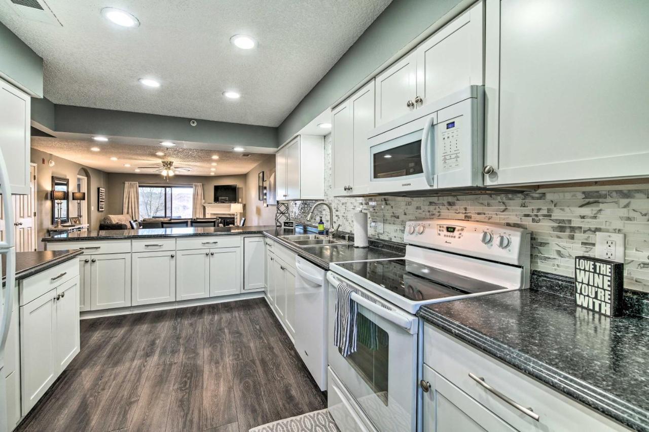 Pet-Friendly Branson Getaway With Private Patio! Apartamento Exterior foto
